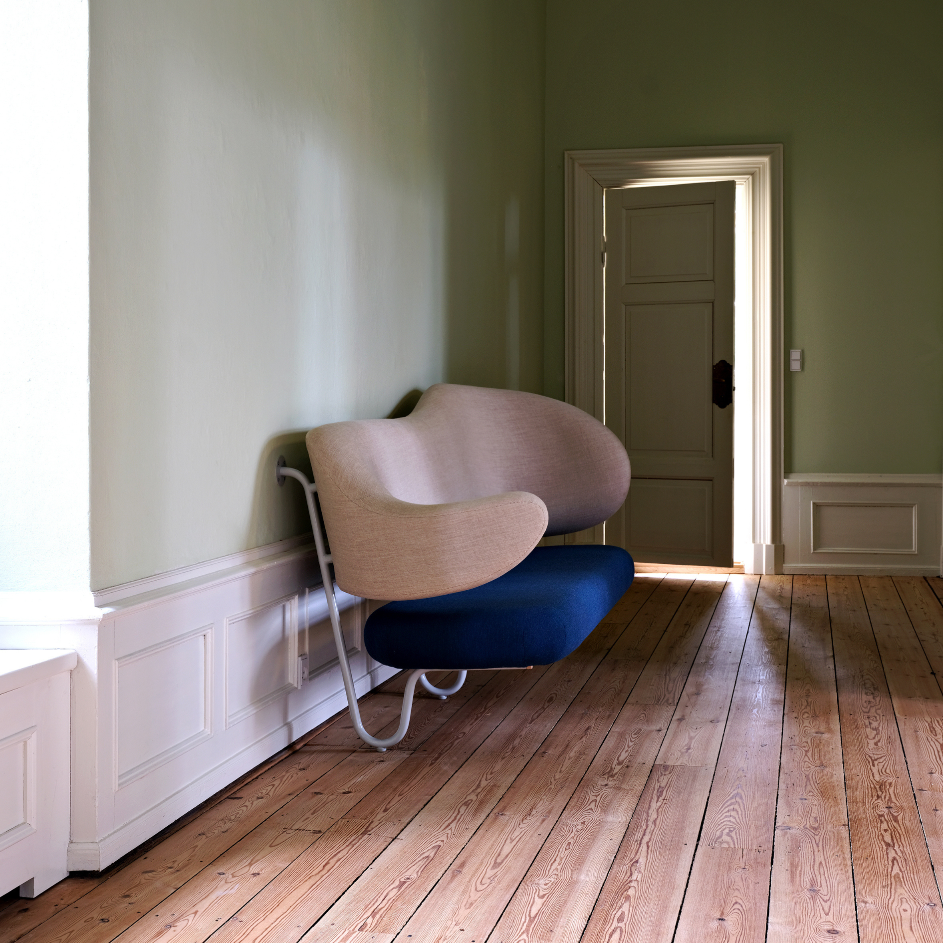 The Wall Sofa